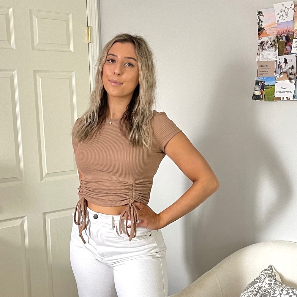 Meet your Posher, Leah
